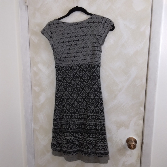 XXS Athleta Empire waist Dress Black and Gray Geometric Pattern Print - Picture 3 of 9